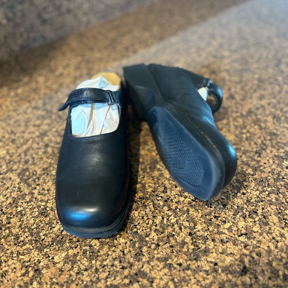 Naot Black Leather Mules Slip-On Mules Sz: 42  11 - Picture 6 of 9